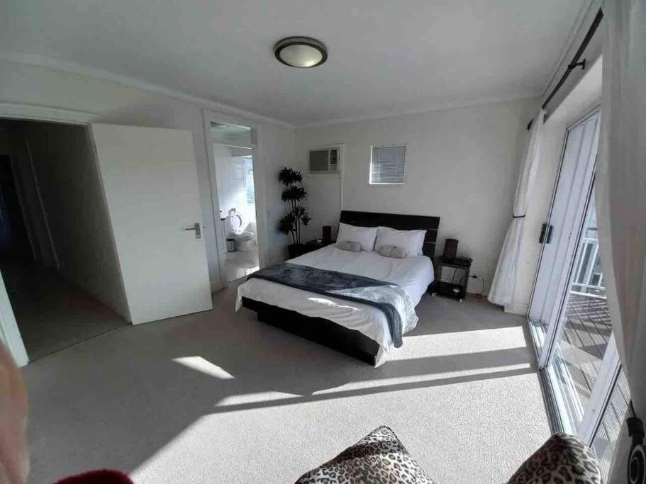 Waterfront - 1 South Quay Lovely Two Bed On Water 克尼斯纳 外观 照片