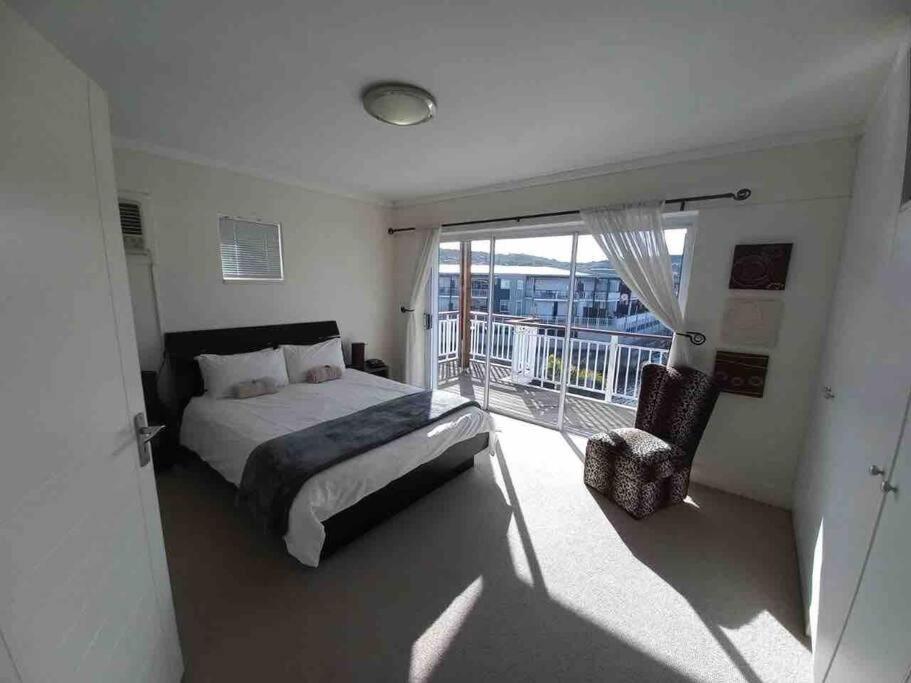 Waterfront - 1 South Quay Lovely Two Bed On Water 克尼斯纳 外观 照片