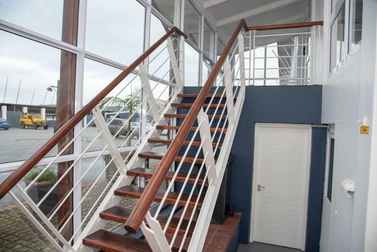 Waterfront - 1 South Quay Lovely Two Bed On Water 克尼斯纳 外观 照片